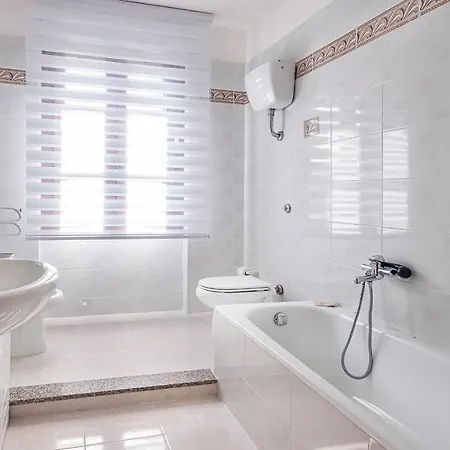 Boutique House Apartment *